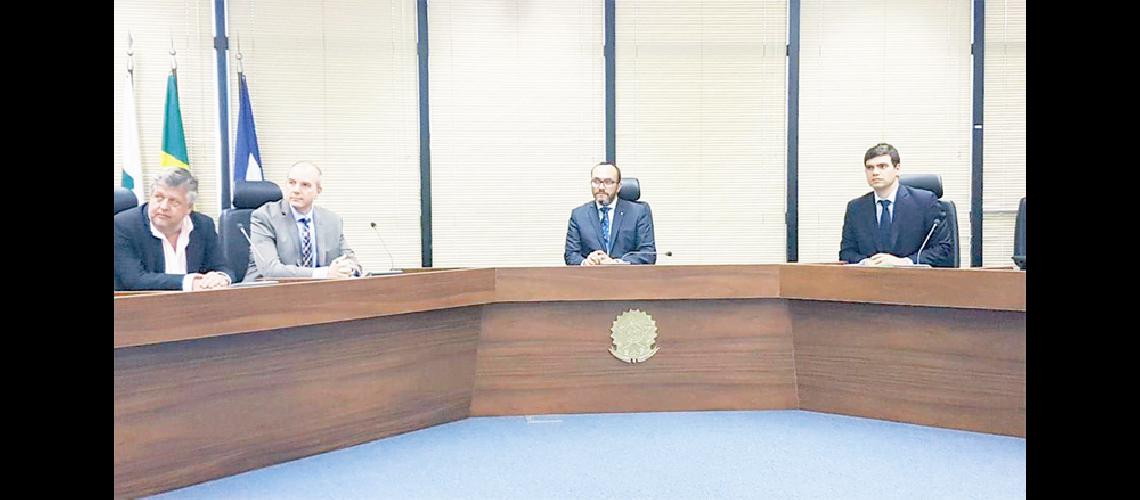 Se complica la llegada de informacioacuten de Brasil