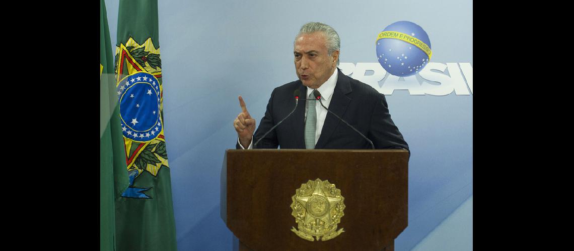 Deciden si Michel Temer  continuacutea o no en el cargo