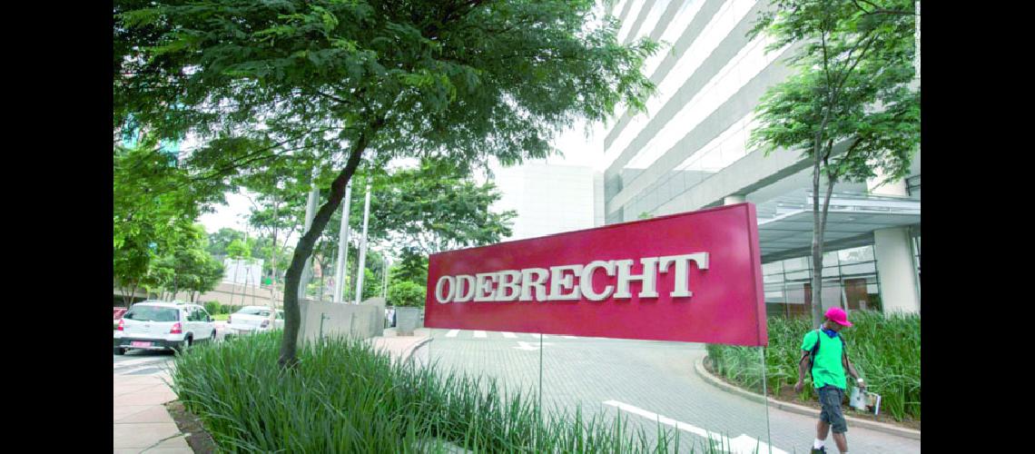 Arremetida sobre las coimas de Odebrecht