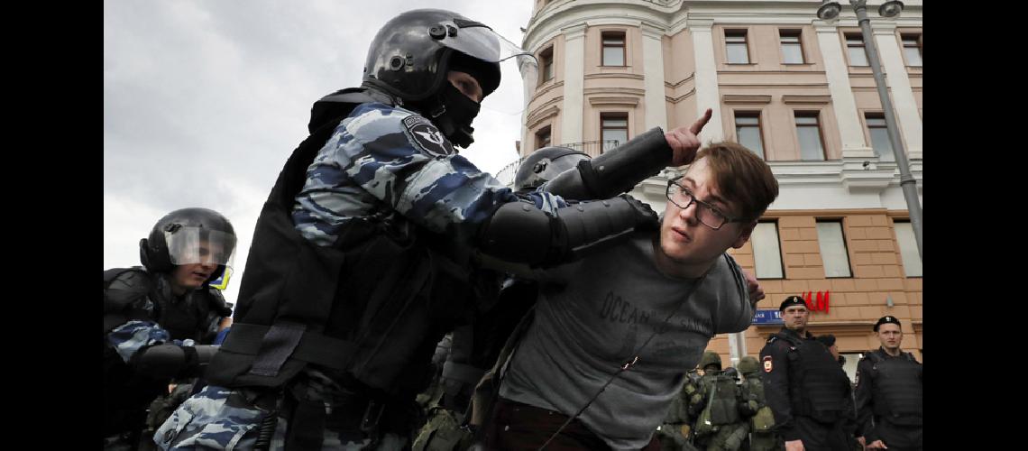 Miles de opositores  detenidos en Rusia