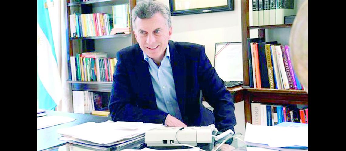 Denuncia K contra Macri por emitir una deuda a 100 antildeos