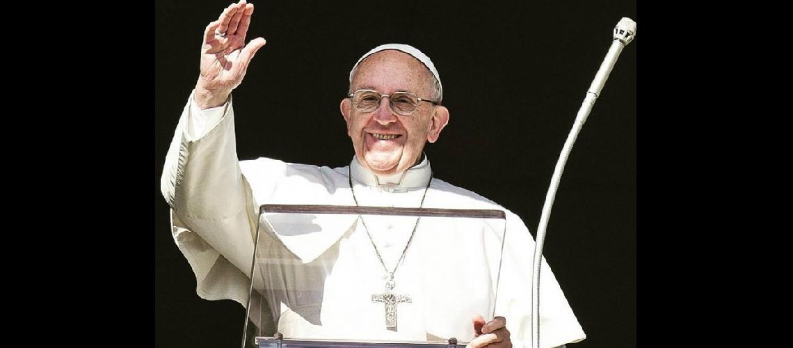 Para Chile la visita papal  seraacute religiosa no poliacutetica 