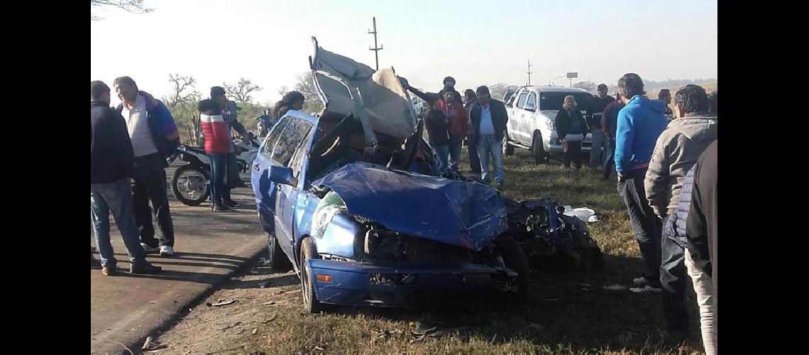 Tragedia en la ruta 302- chocoacute contra un camioacuten y murioacute
