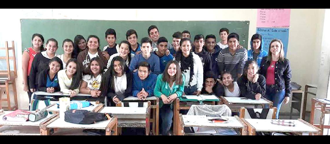  Estudiantes enviaron preguntas a cientiacuteficos del mundo