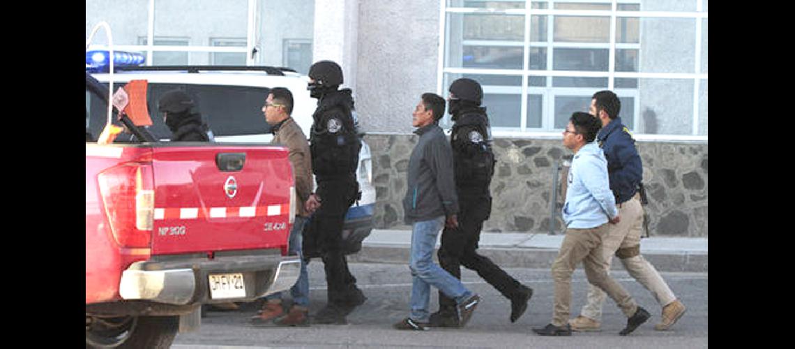 Regresaron a Bolivia  los nueve militares  expulsados por Chile 