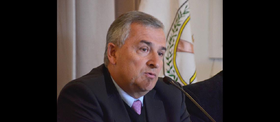 Nuevos acuerdos para mejorar la  conectividad aeacuterea de la provincia