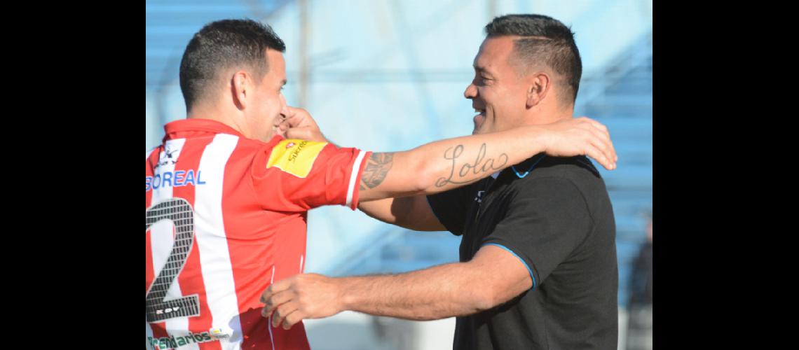 Gamboa dejoacute de ser  el DT de Gimnasia