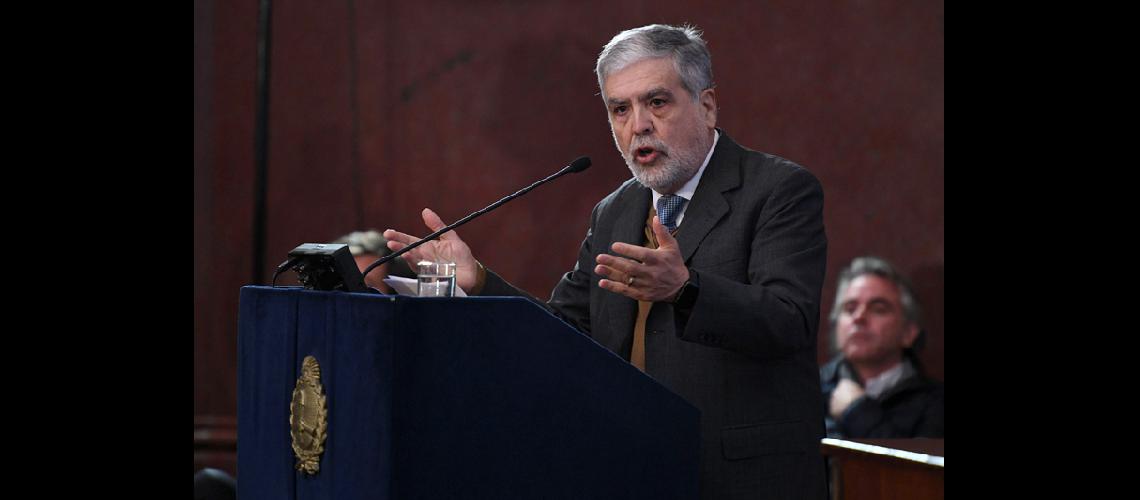Fiscal pide juicio por #147negociado#148 en la compra de trenes #147chatarra#148