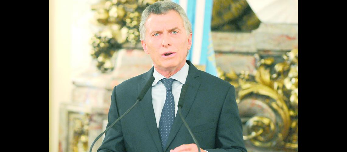 Macri dijo que hay que 147debatir148 las reformas previsional y laboral