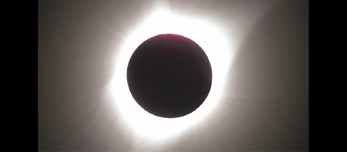 Millones de personas vieron en EEUU el primer eclipse solar total