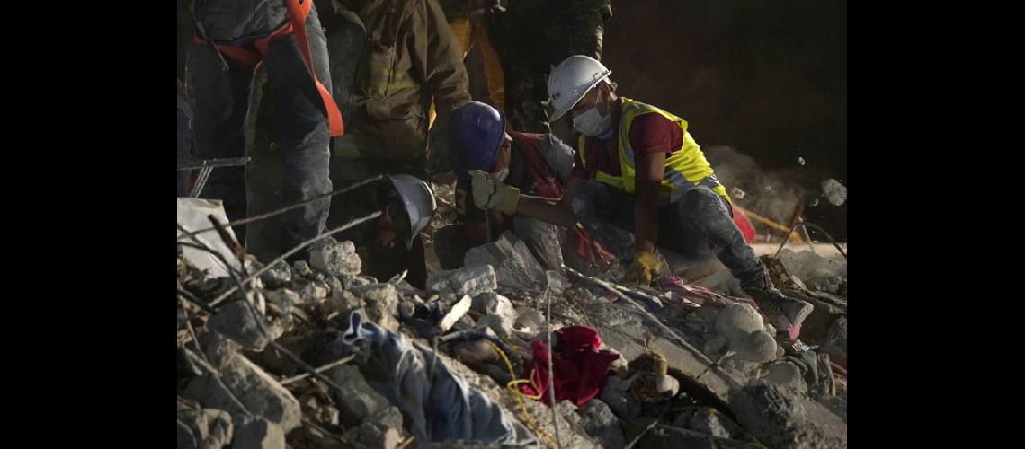 La cifra de muertos en  Meacutexico ascendioacute a 231