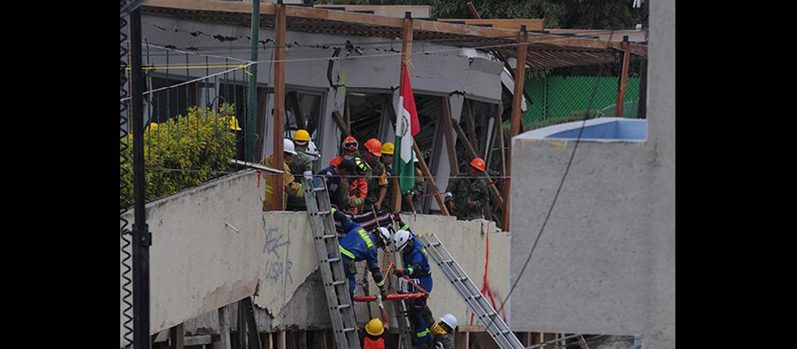 Ascendioacute a 286 la cifra de muertos por el terremoto