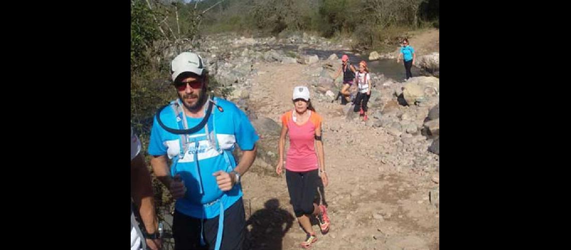 Siguen las inscripciones para  la travesiacutea de La Almona