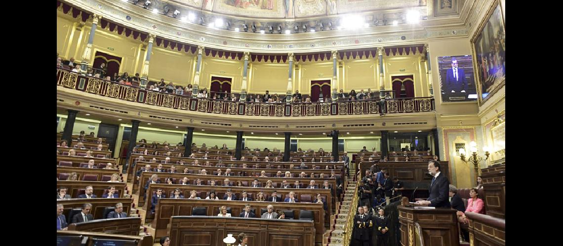 Rajoy emplazoacute al  liacuteder de Cataluntildea