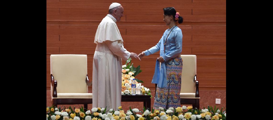 El papa pidioacute respetar  a #147cada grupo eacutetnico#148 