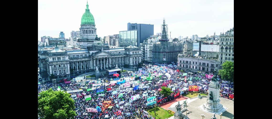 Los gremios opositores daraacuten pelea en la calle a las reformas