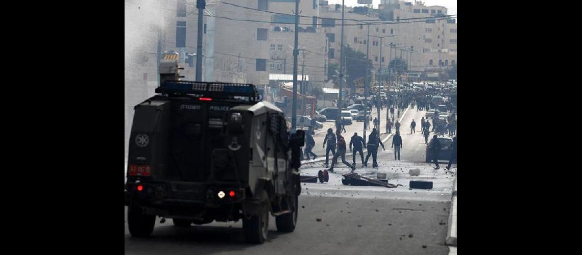 Violentas protestas  sacuden a Palestina 