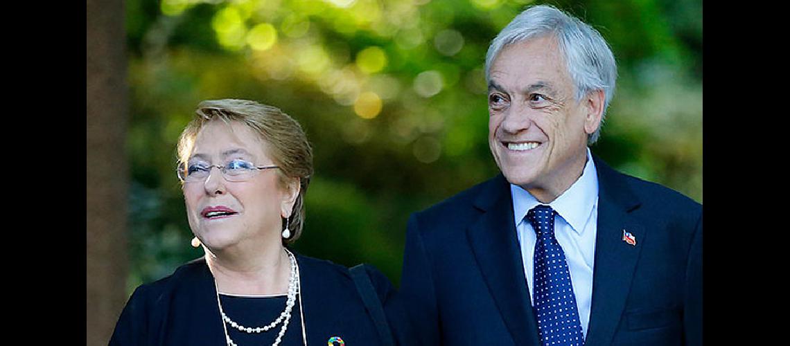 Bachelet y Pintildeera ya  trabajan en la transicioacuten