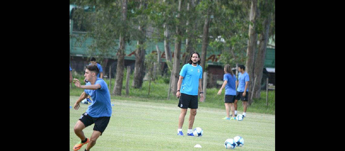 Gimnasia juega su primer  amistoso de pretemporada