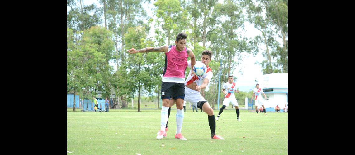 El #147Lobo#148 sumoacute minutos de  fuacutetbol ante Always Ready
