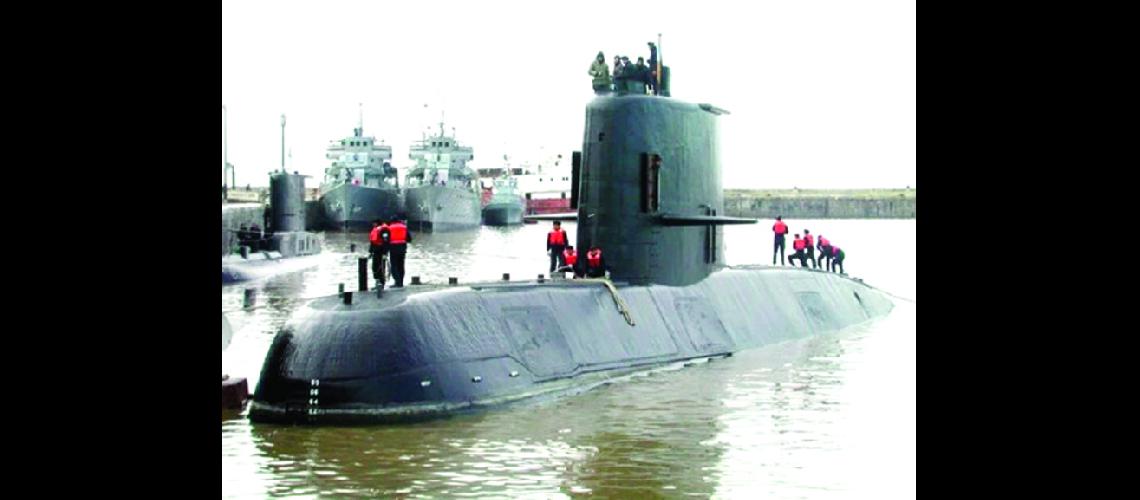 Se detectoacute fallas en el  submarino ARA San Juan