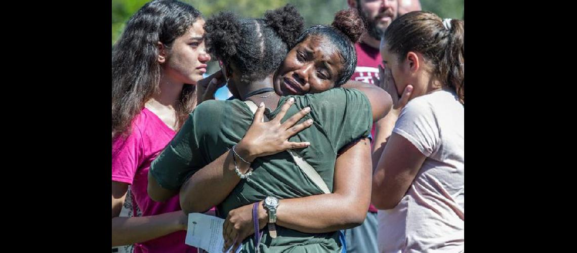 Alumnos y vecinos  reclamaron mayor control de armas