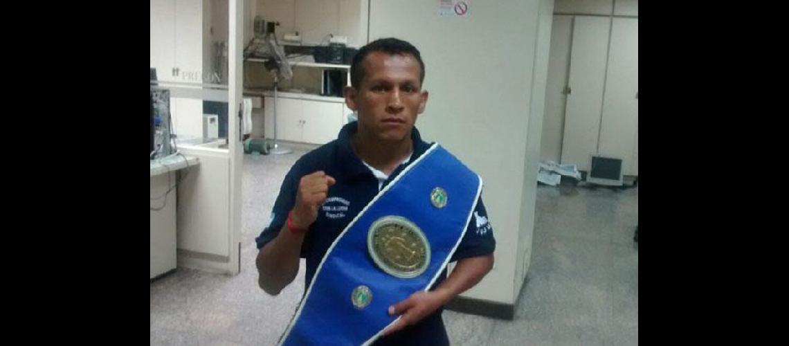 #147Harry#148 Jurado defiende  hoy su titulo ante Zarate