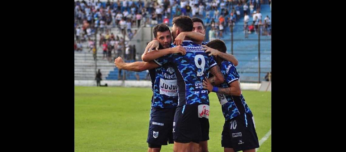 El #147Lobo#148 juega el  saacutebado en Adrogueacute