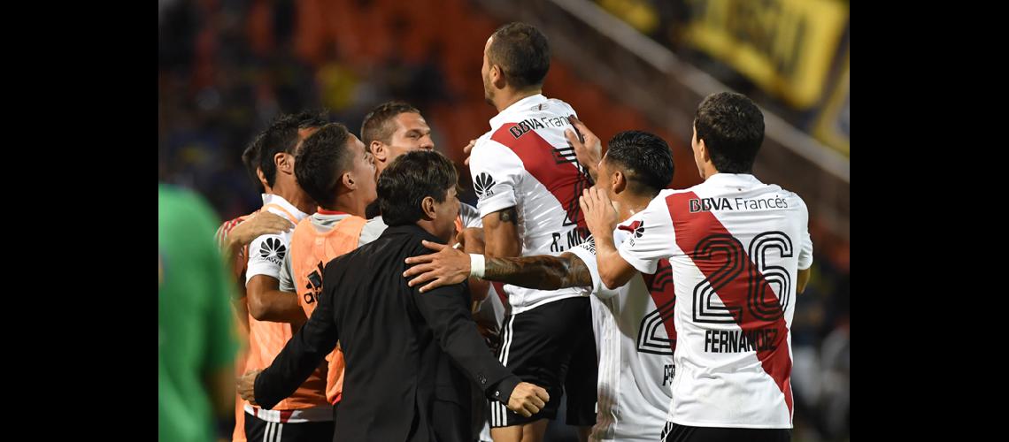 River se consagroacute con dos golpes de nocaut a Boca 