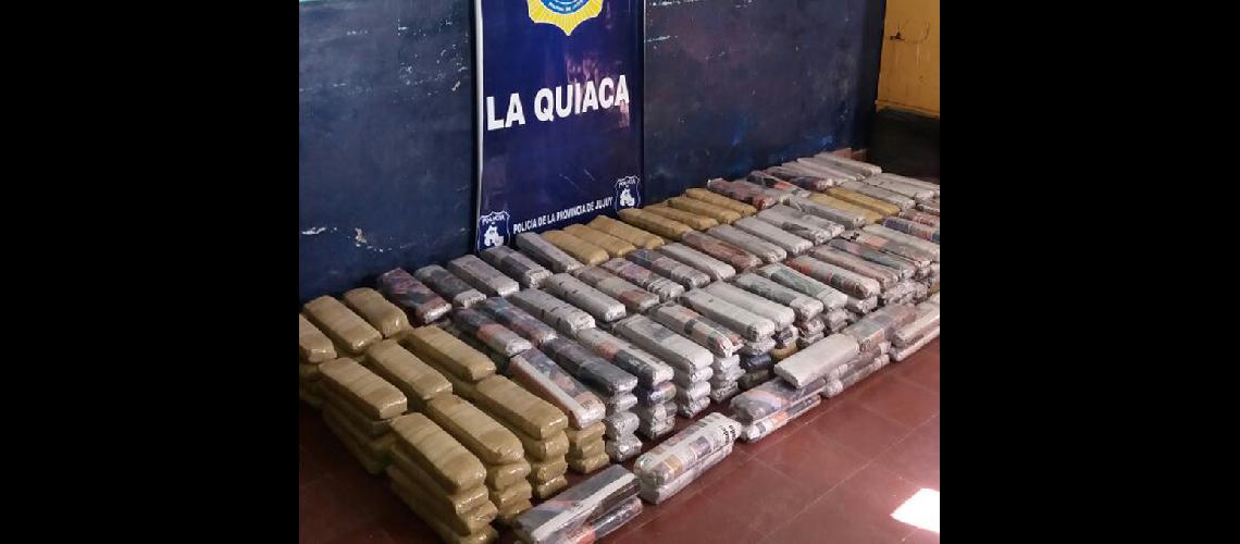 Secuestraron doscientos kilos de hojas de coca