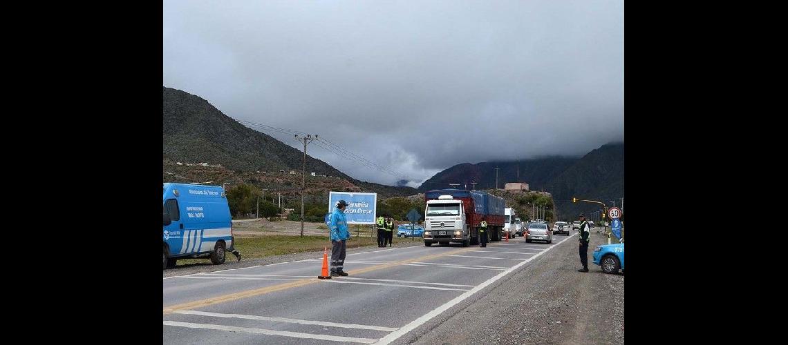 Importante operativo de seguridad en Tumbaya por ascenso a Punta Corral