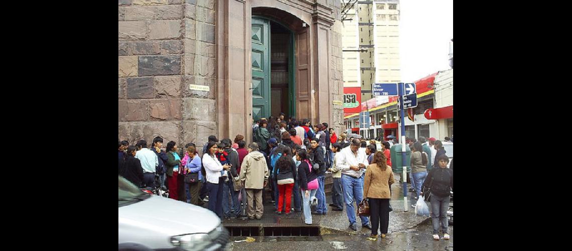 Se confirmoacute paro de 48 horas del sector bancario para este martes y mieacutercoles en todo el paiacutes 