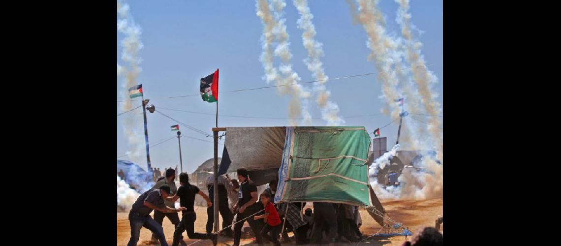 Israel abate a 55 palestinos durante protestas en Gaza