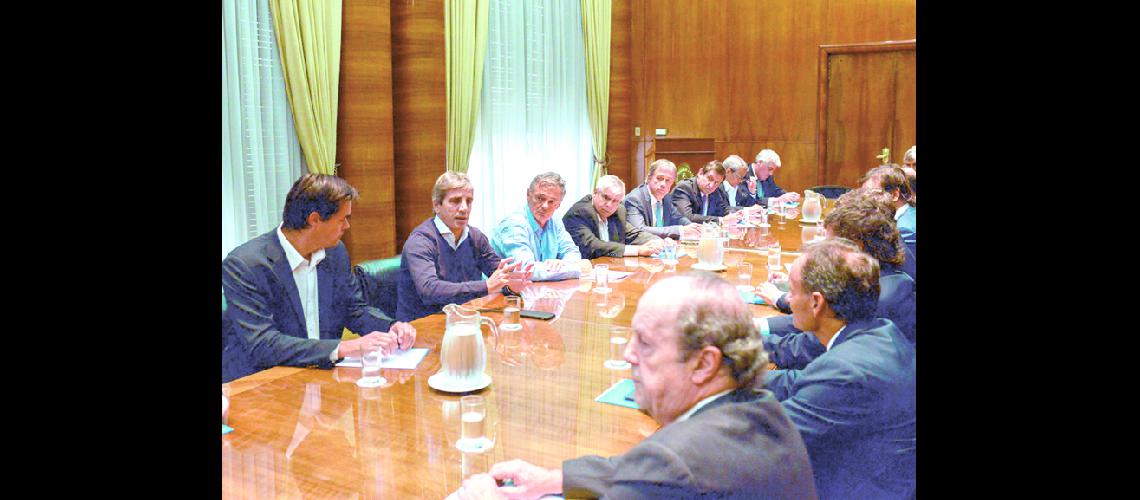 Grandes empresas ratifican al Gobierno sus inversiones