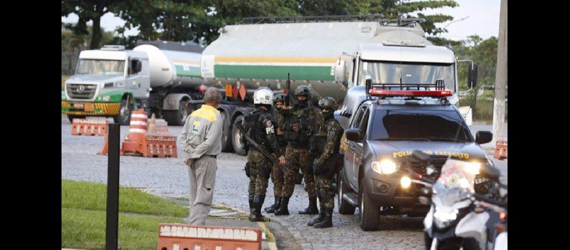 Temer movilizoacute al Ejeacutercito por la crisis de suministro 