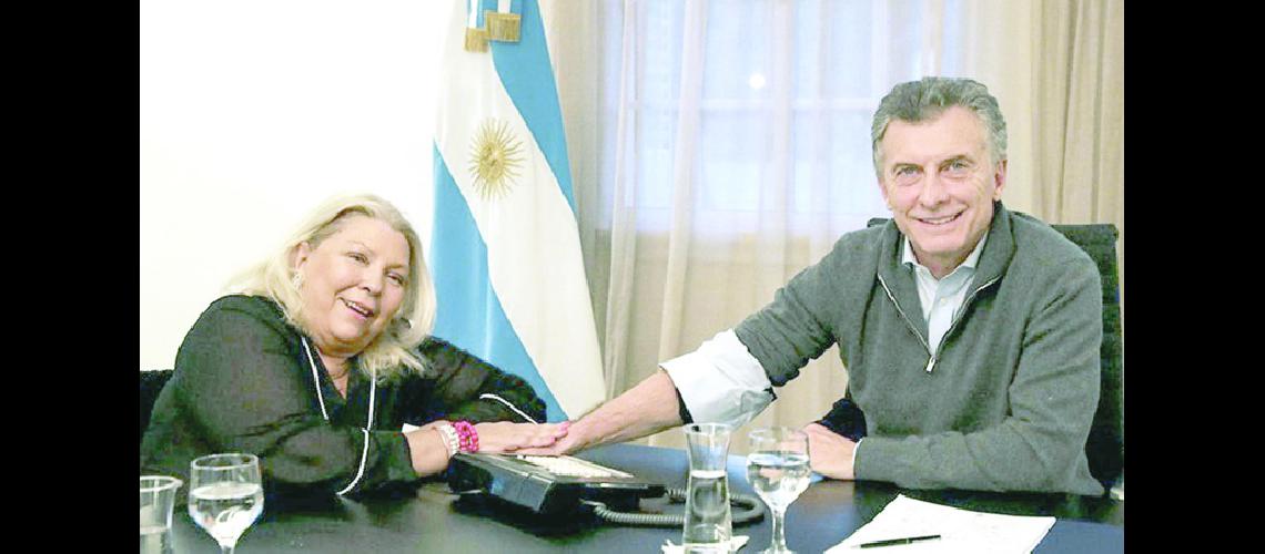 Carrioacute ratificoacute  que estaacute #147al  lado de Macri#148
