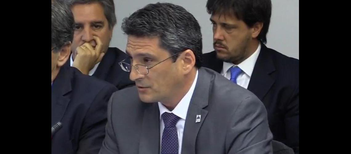 Gobernador Morales contestoacute los dos pliegos de preguntas