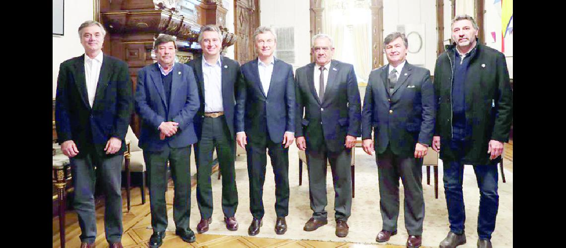 Macri ratificoacute la poliacutetica de retenciones al Campo
