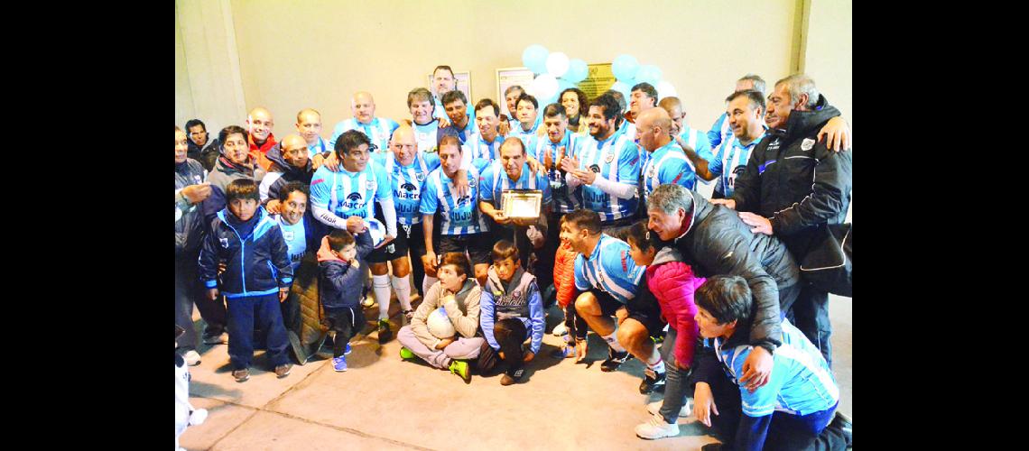 Las glorias de Gimnasia de Jujuy recibieron un merecido homenaje