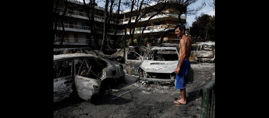 Los graves incendios  en Grecia bajo control 