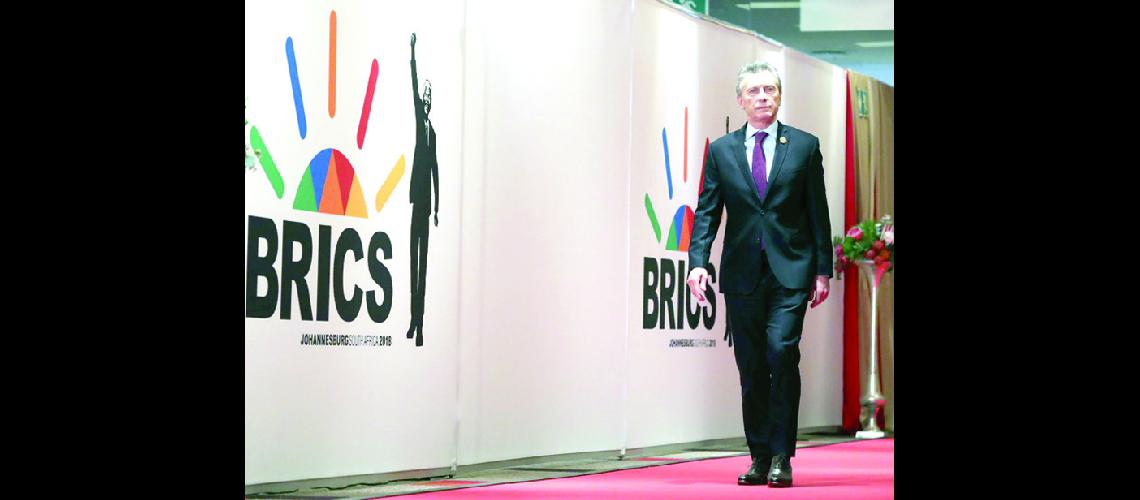 Macri advirtioacute guerra  comercial en BRICS 