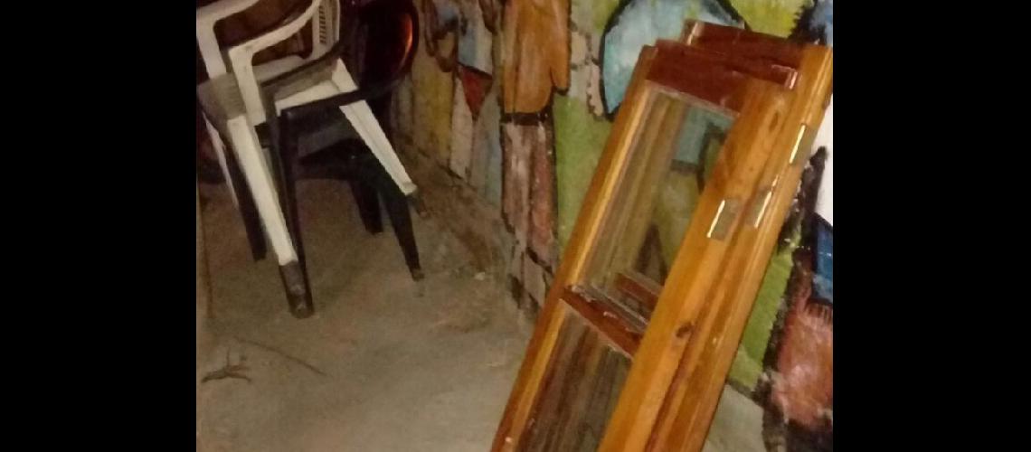 Recuperaron unas sillas robadas del #1474 de Junio#148