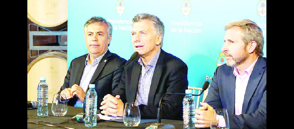 El paiacutes va hacia #147una  situacioacuten de normalidad#148