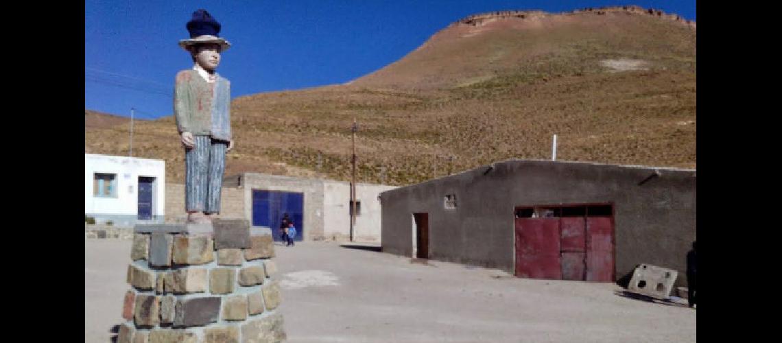 Aniversario de creacioacuten del pequentildeo pueblo de Lagunillas del Faralloacuten