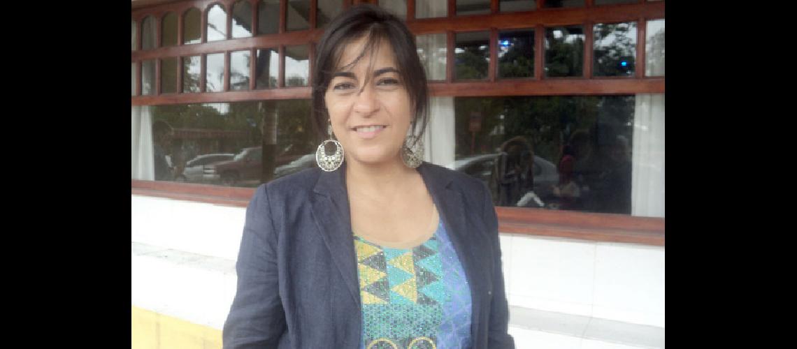 Carolina Moiseacutes  visitoacute Libertador