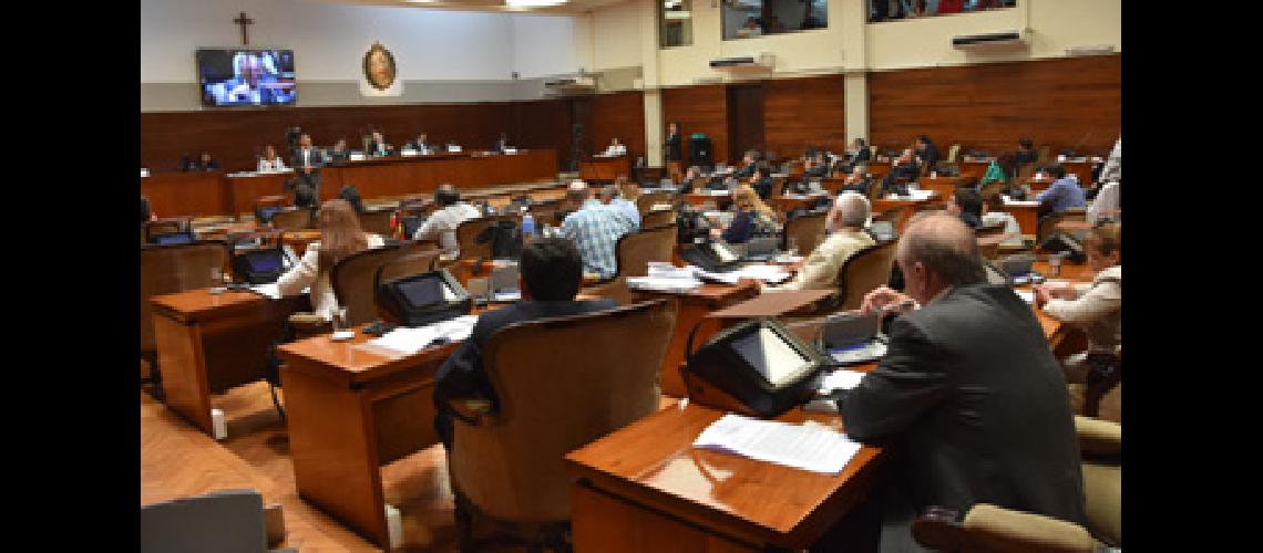 Aprobaron ampliacioacuten de leyes  6011 y 6013 sobre seguridad