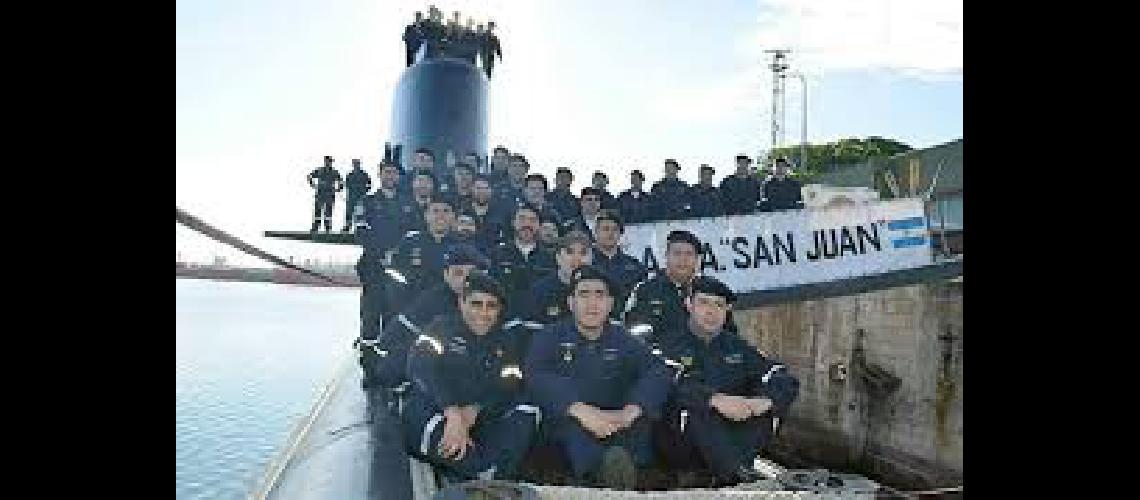 Incertidumbre sobre los 44 marinos del ARA San Juan