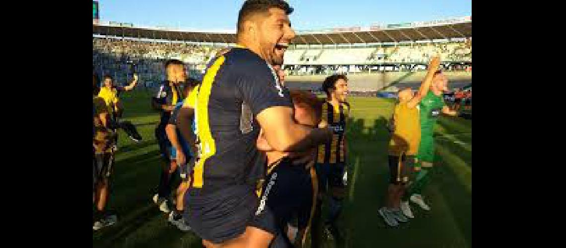 Central eliminoacute a Temperley por penales