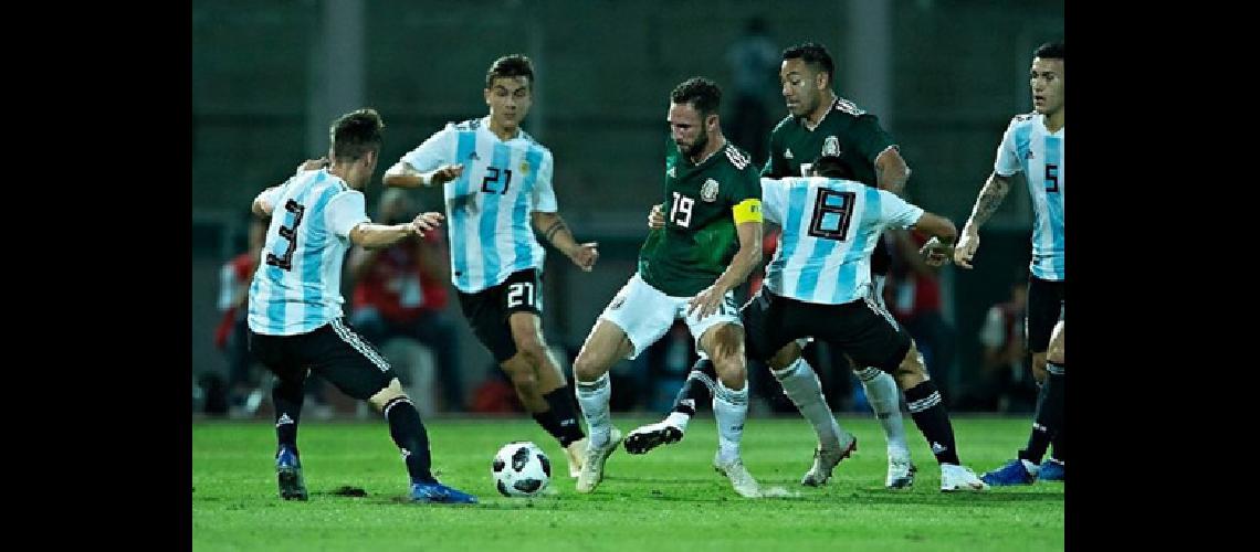  La Seleccioacuten Argentina  cierra el antildeo en Mendoza   