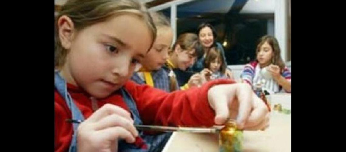 Taller de artesaniacutea para nintildeos     y joacutevenes con Elva Pacheco